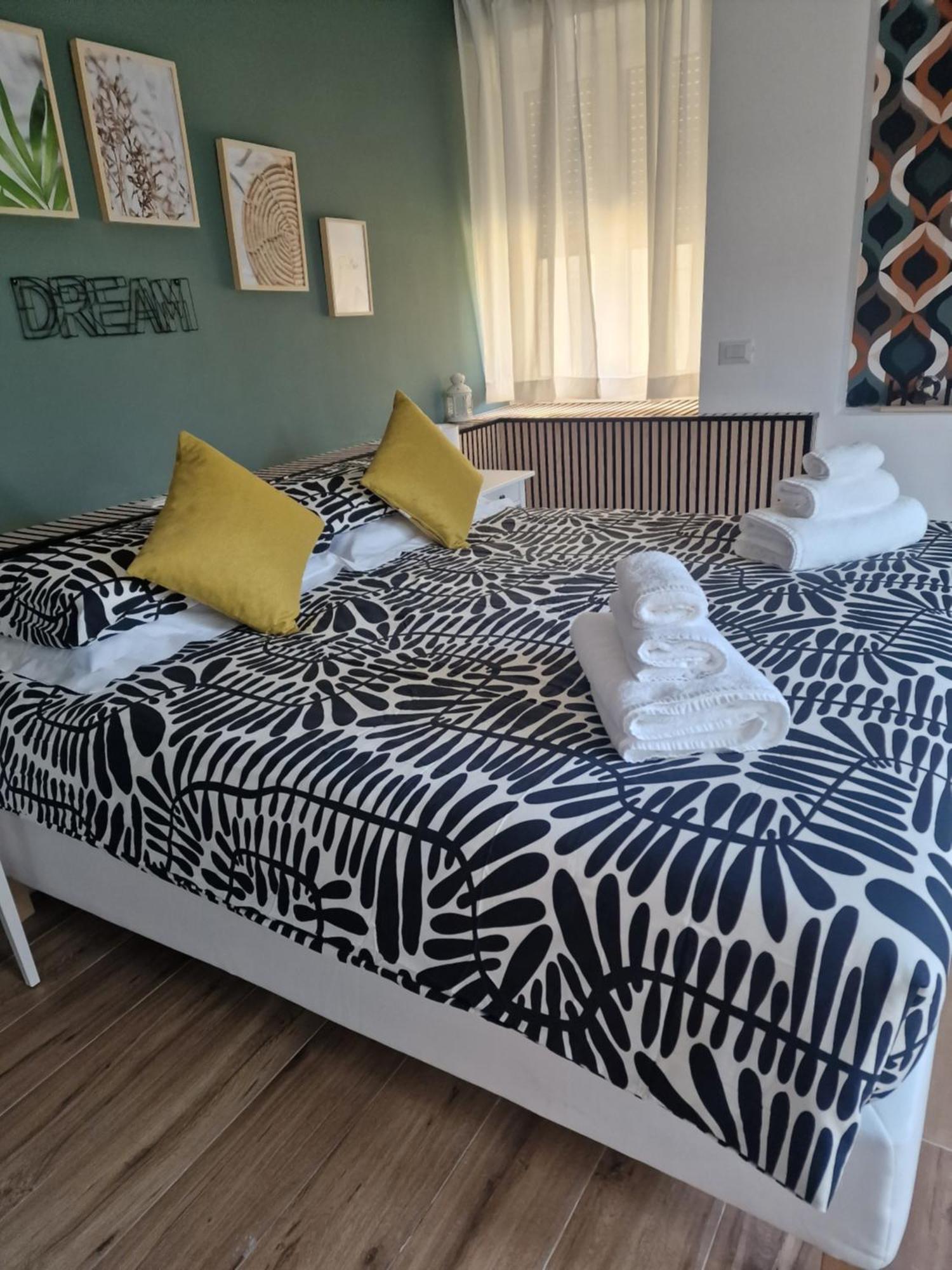 Home K&Y Elite Pineta Roma Exterior foto